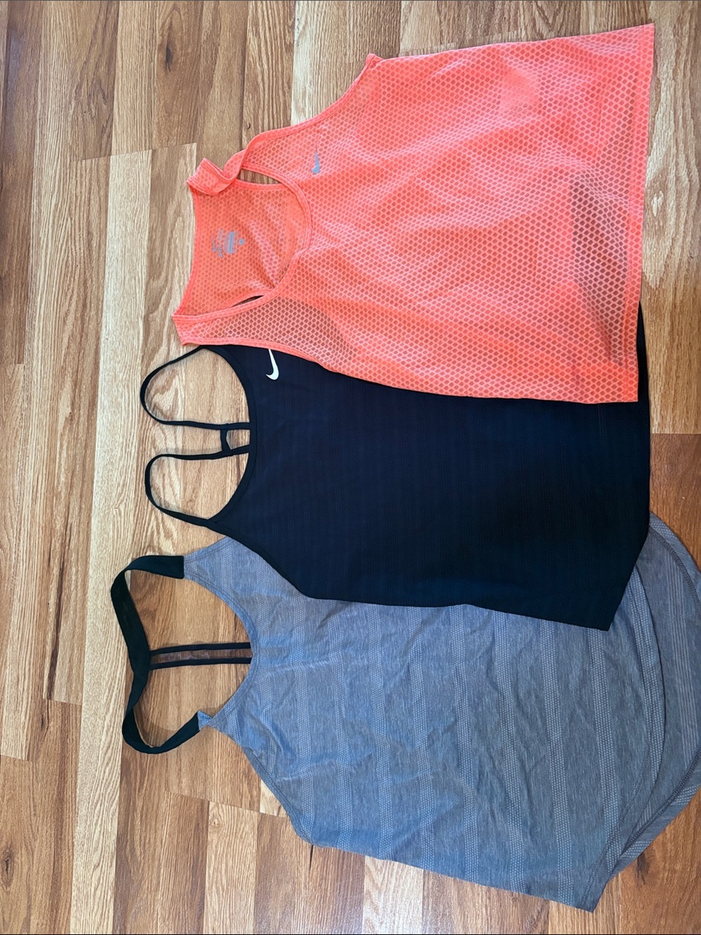 3 sm Nike Women’s Coral Mesh Training Tank Top